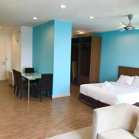 Mansion One Suites By Little Cabin George Town Exterior photo
